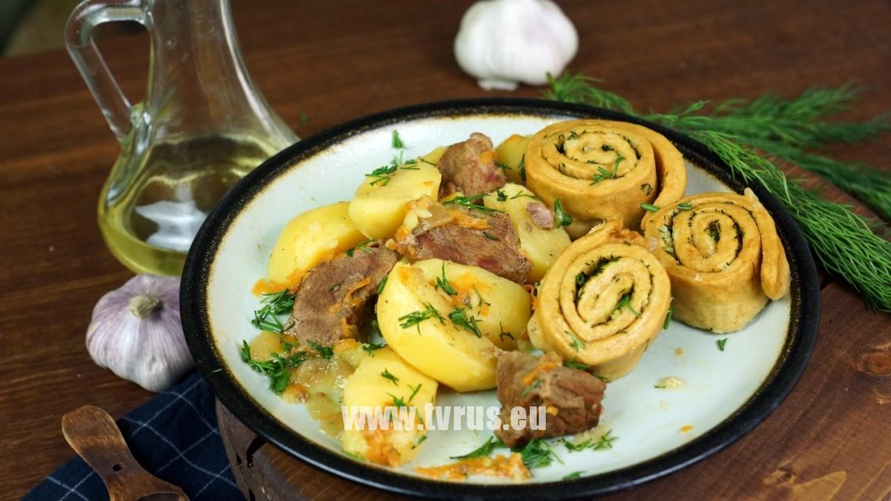 Мясо по-французски из говядины с картошкой в духовке