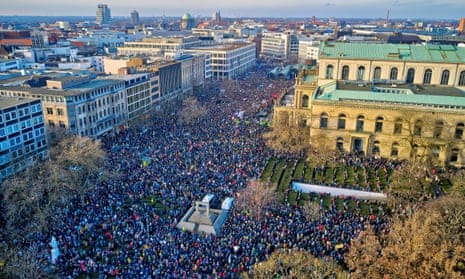 Протесты против ультраправых