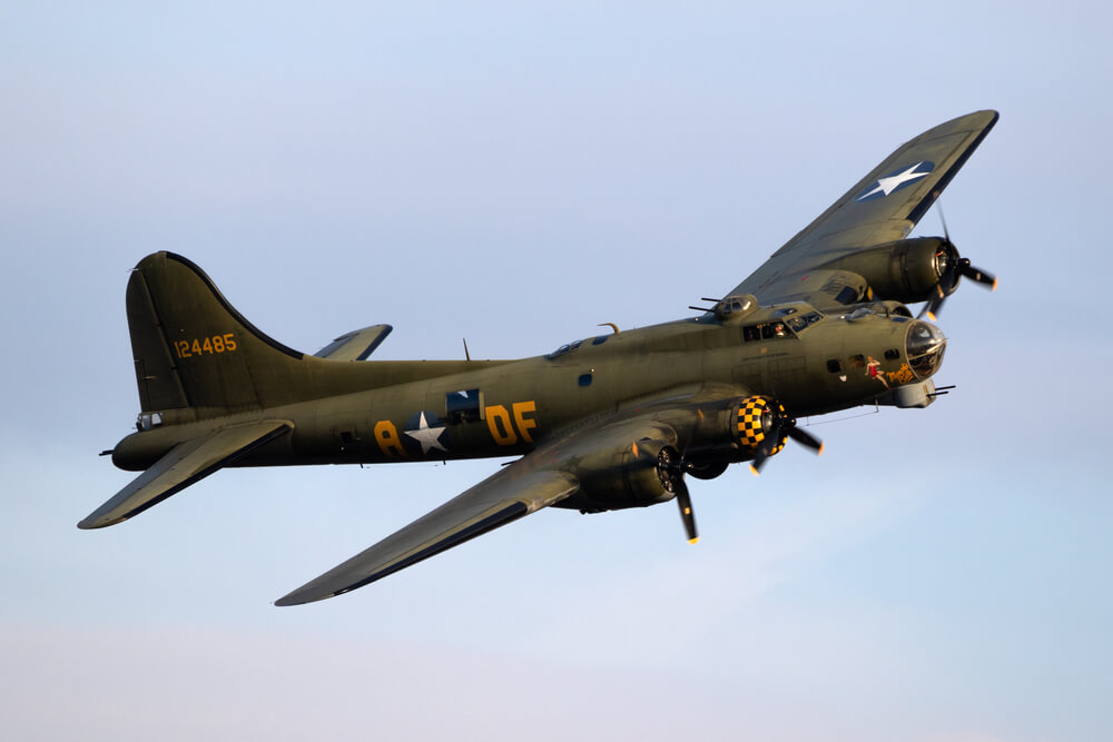 Boeing B 17 Flying Fortress WW2 Bomber Plane