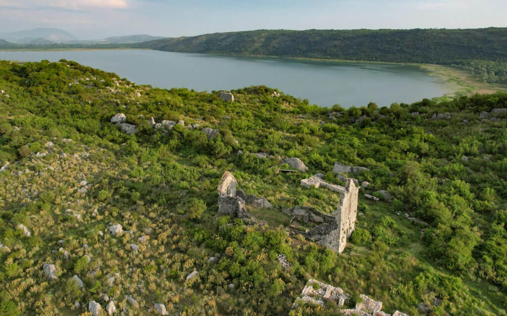 Sasko-jezero Montenegro