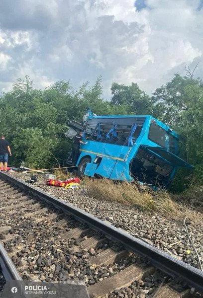 поезд автобус